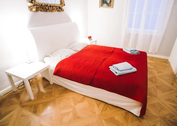 Sissi Apartment *